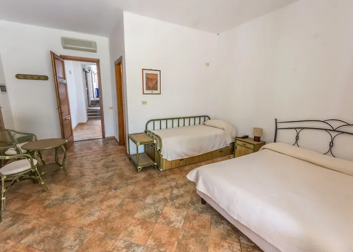 Hotel Baia Portinenti