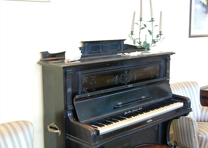 Hotel Baia Portinenti 4*