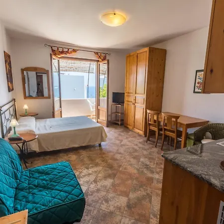 Hotel Baia Portinenti Lípara