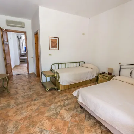 Hotel Baia Portinenti