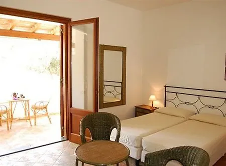 Hotel Baia Portinenti 4*