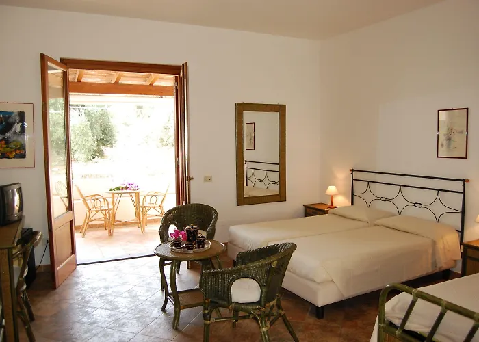 Hotell Baia Portinenti 4*