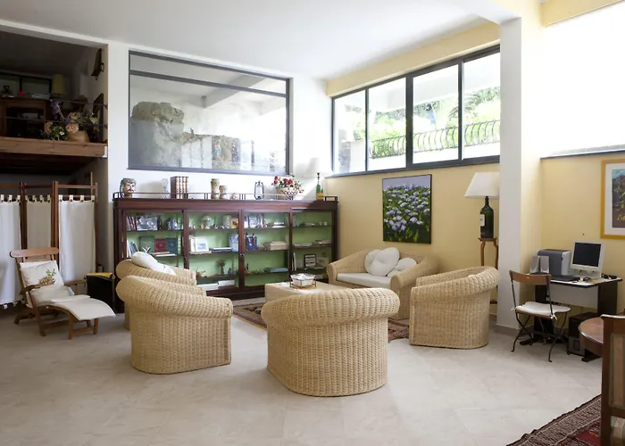 Hotell Baia Portinenti 4*