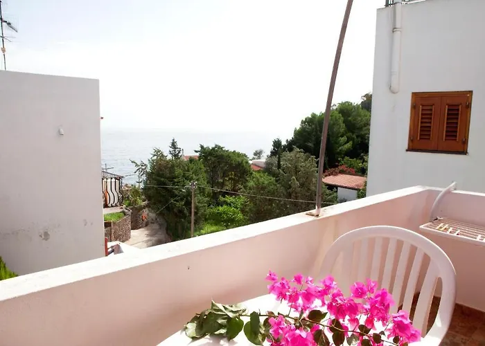 Hotell Baia Portinenti 4*