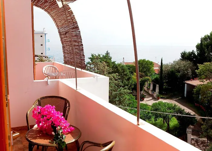 Baia Portinenti Hotell 4*